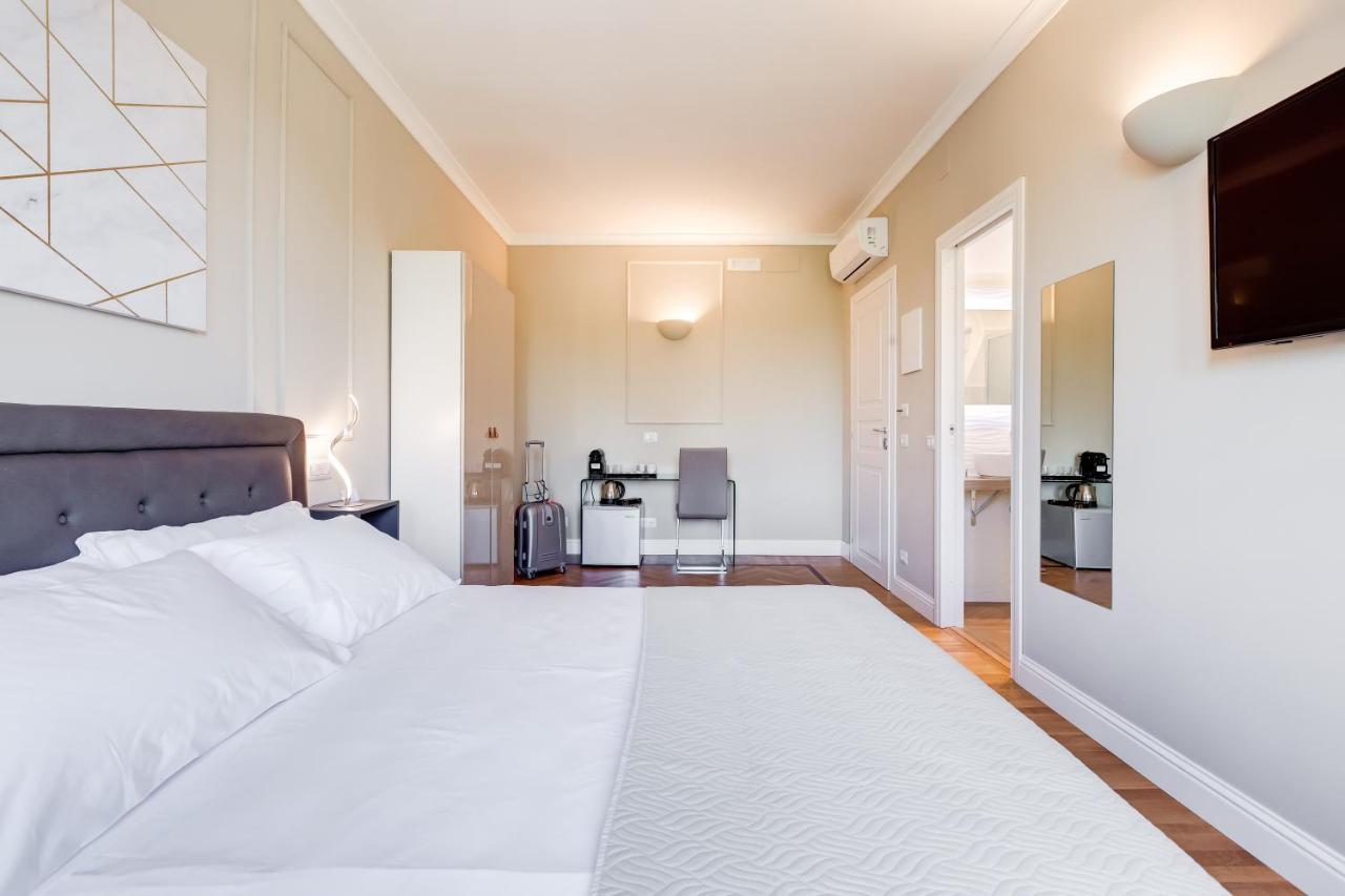 Mellini Palace Suites By Premium Suites Collection Rom Exterior foto