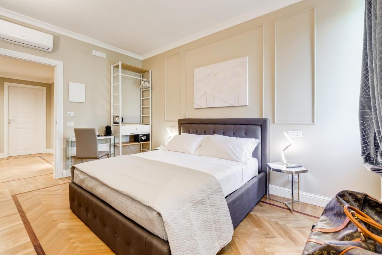 Mellini Palace Suites By Premium Suites Collection Rom Exterior foto